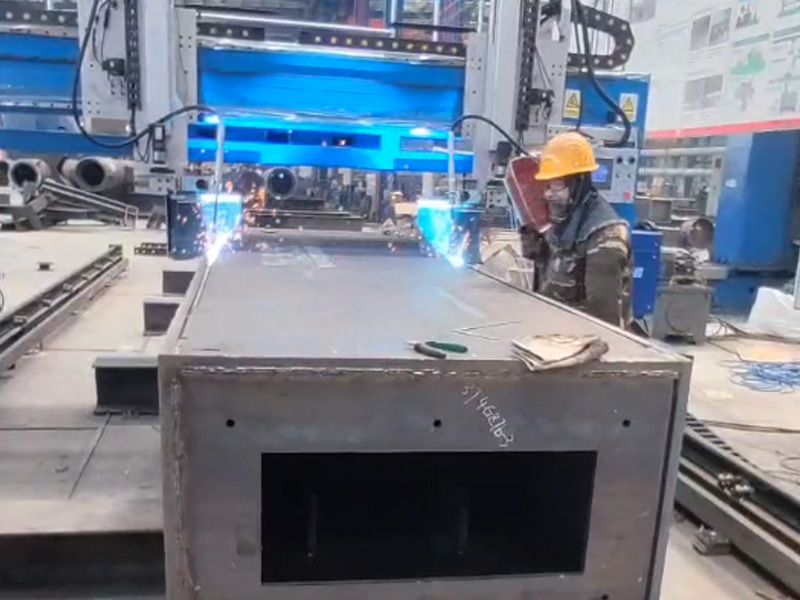 箱型柱自动焊设备